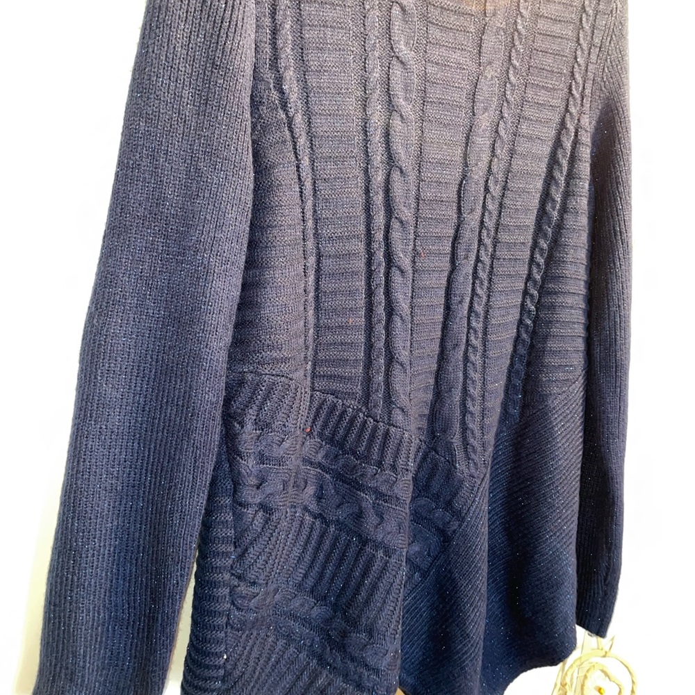 Sweater - Picture 4 of 11